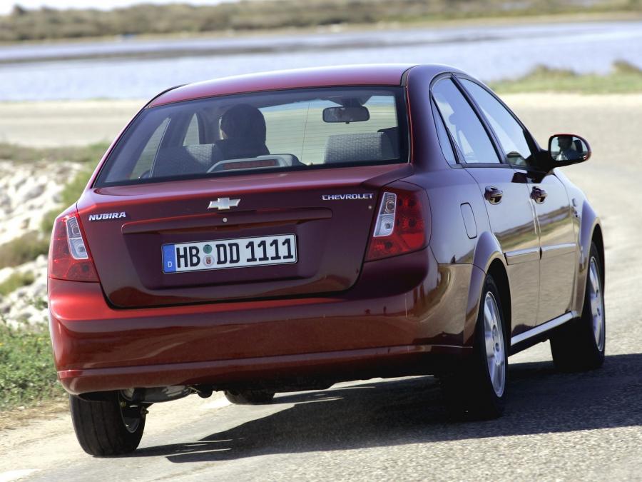  Chevrolet Nubira Sedan 2004 года  (фото 13 из 25)
